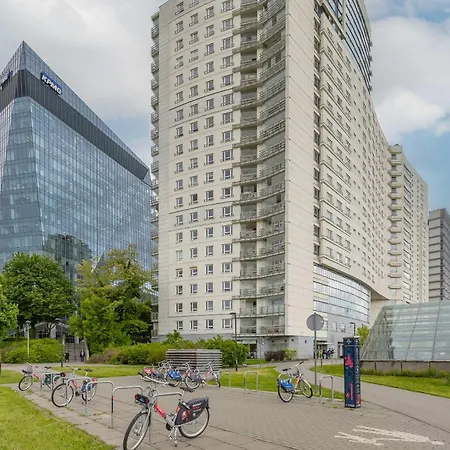 Spacious With Air Conditioning In The Old Town Of By Renters