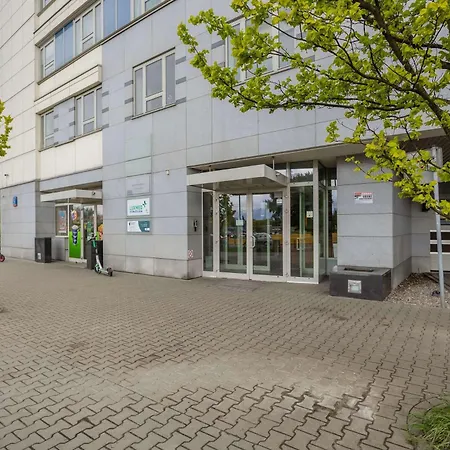 Spacious With Air Conditioning In The Old Town Of By Renters Warsaw