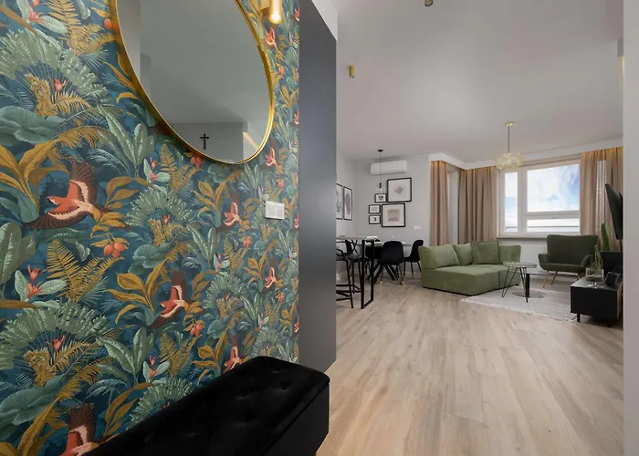 Spacious With Air Conditioning In The Old Town Of By Renters Apartament Warszawa