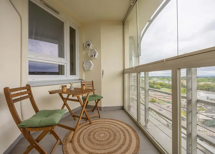 Spacious With Air Conditioning In The Old Town Of By Renters Apartment