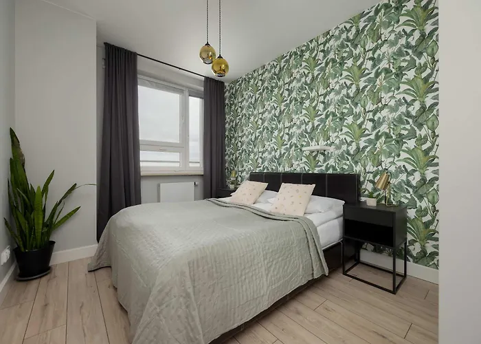 Spacious With Air Conditioning In The Old Town Of By Renters