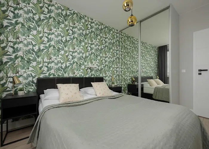 Spacious With Air Conditioning In The Old Town Of By Renters Apartment