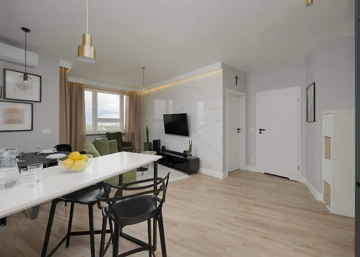 Spacious With Air Conditioning In The Old Town Of By Renters Apartament