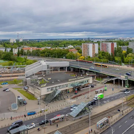 Apartment Spacious With Air Conditioning In The Old Town Of By Renters *