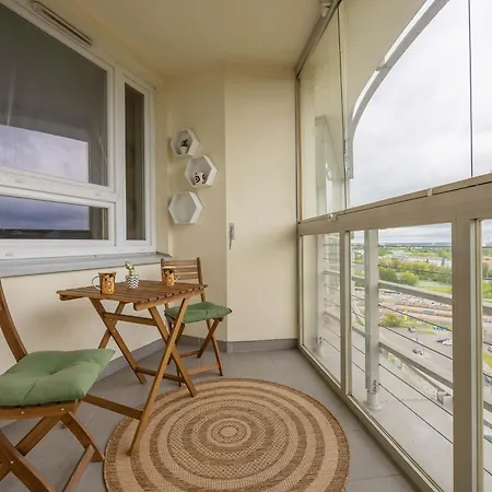 Spacious With Air Conditioning In The Old Town Of By Renters Apartment